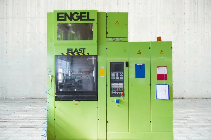 Engel ES 2000 – Maschine zur Gummiformteilfertigung
